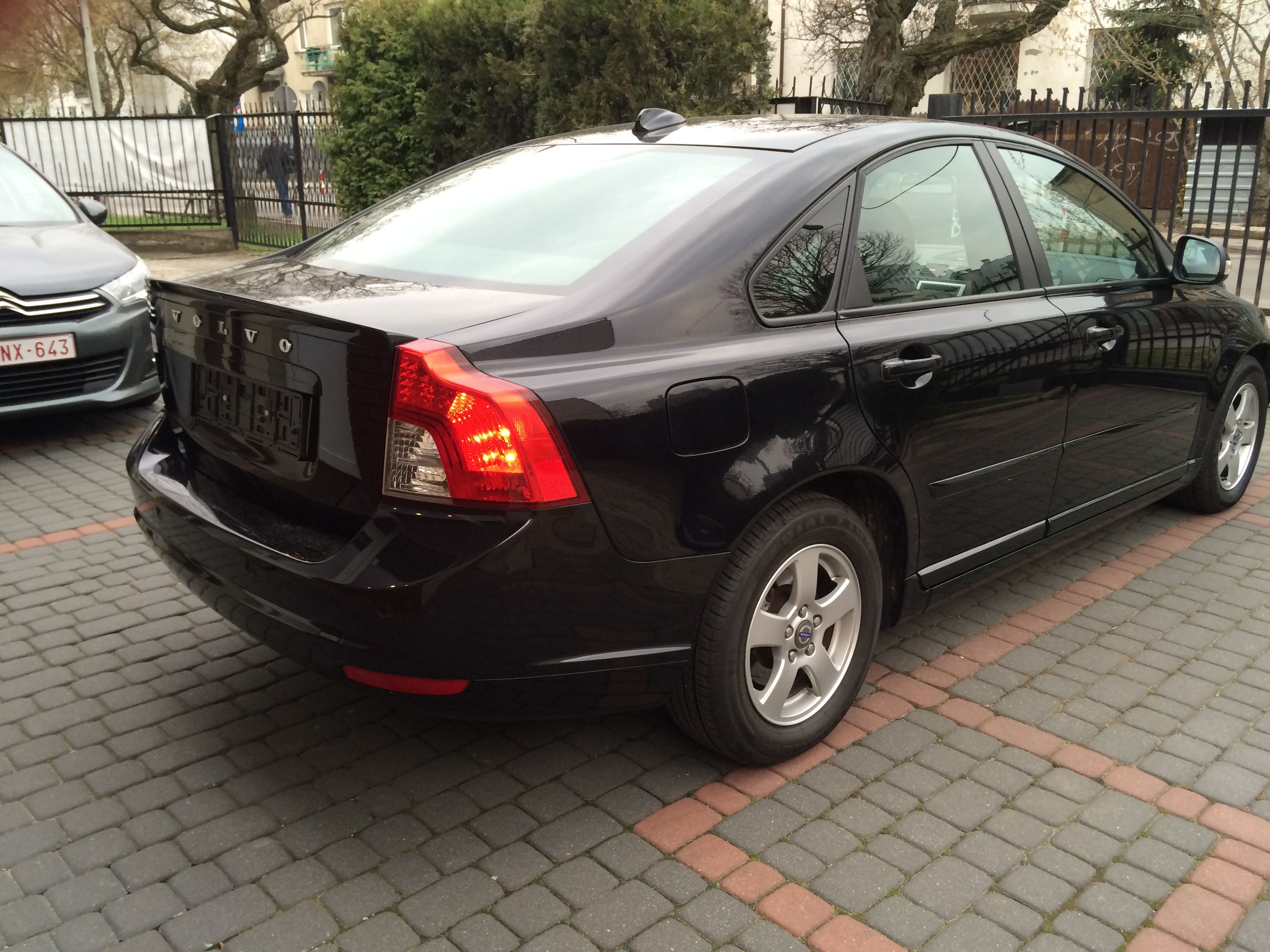 dynaudio volvo s40